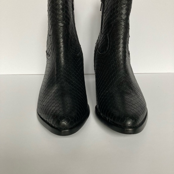 NWOT MADDEN Black Leather Ankle Boots - Steven by Steve Madden - Picture 2 of 6